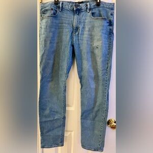 Gap denim skinny 38 X 32, distressed, GUC